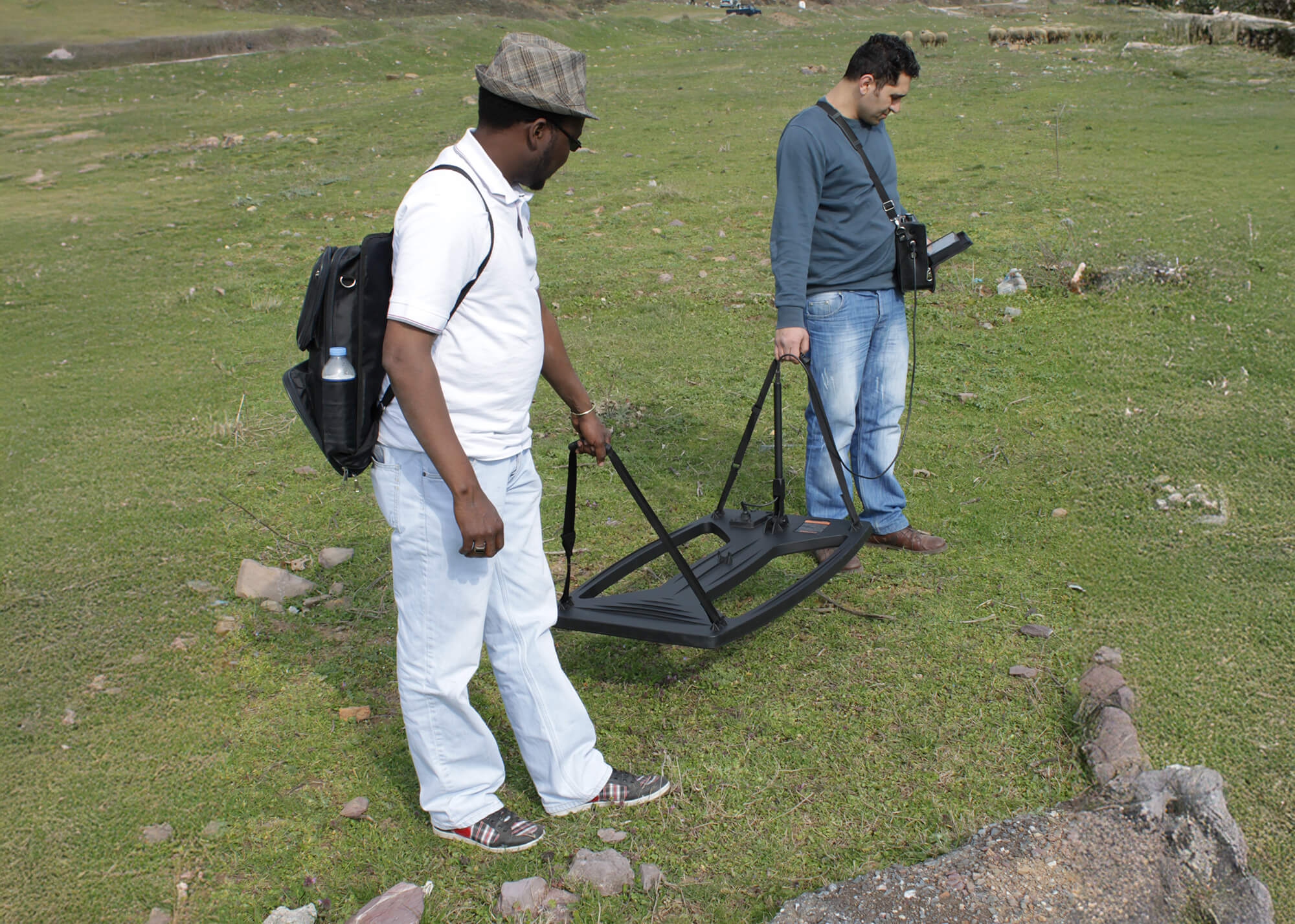 Nokta Deephunter 3D Metal Detector Outdoor Photo - 5