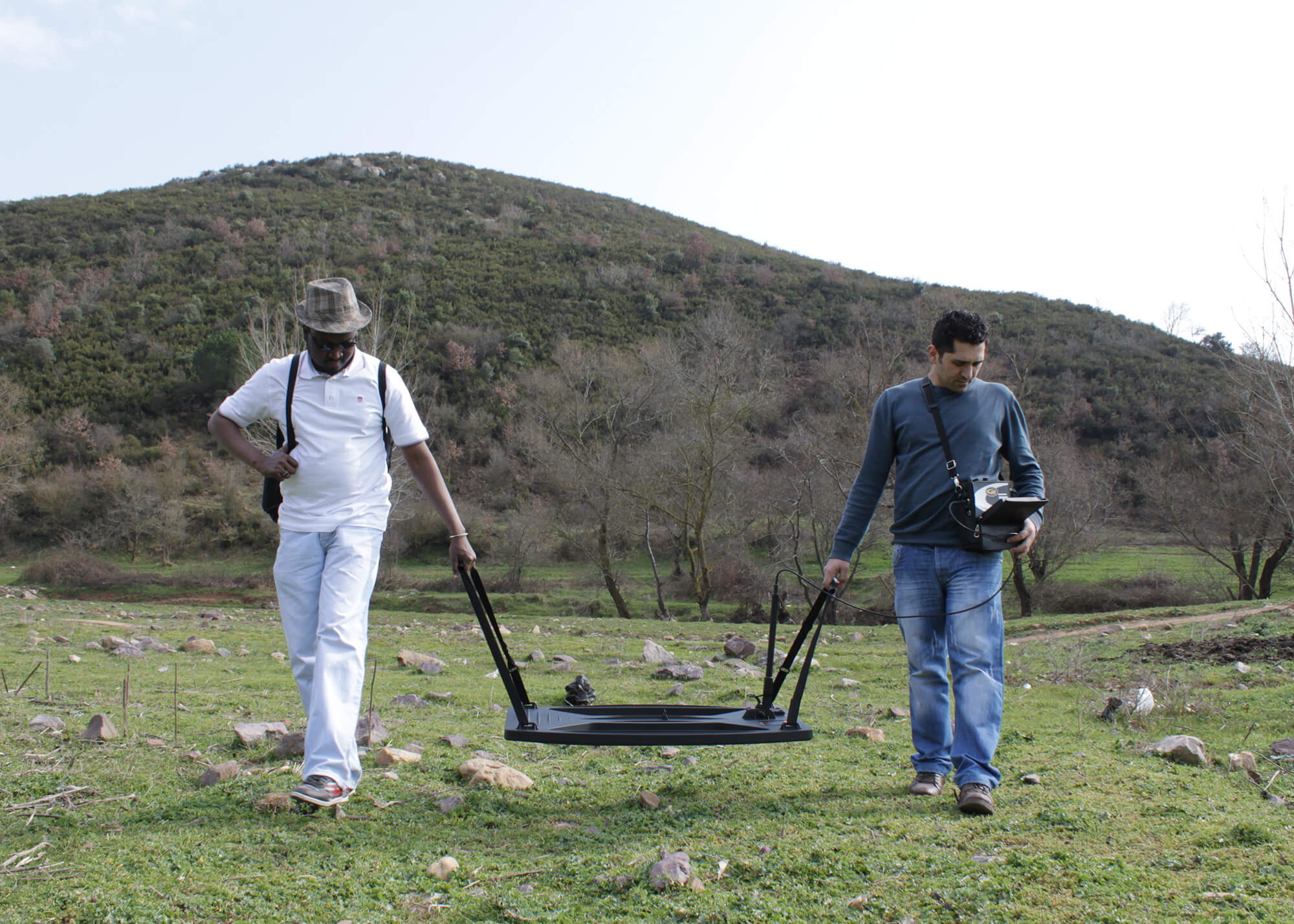 Nokta Deephunter 3D Metal Detector Outdoor Photo - 6