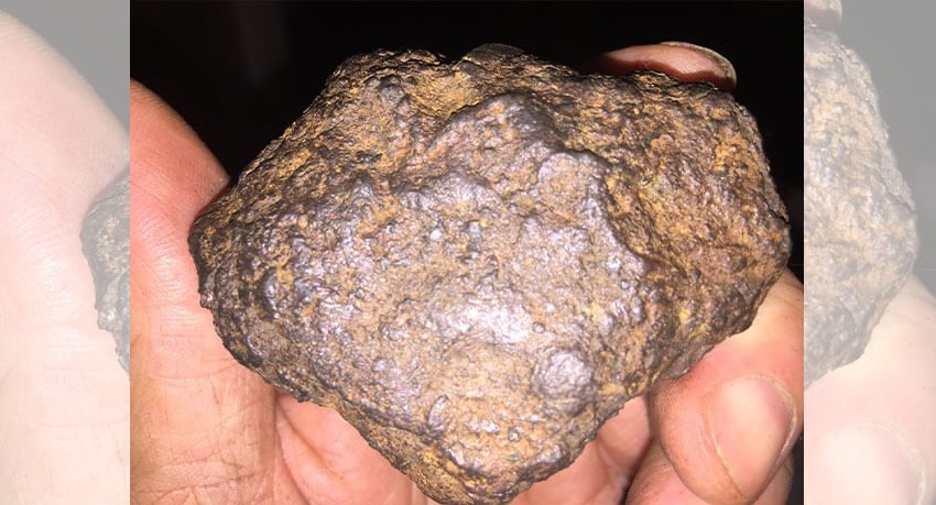 Nice Nickel Iron Meteorite - Couverture