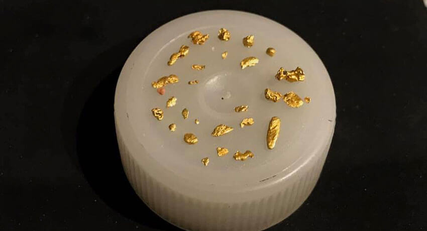 Los pequeños trozos de brillo de hoy Makro Gold Kruzer