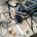 Einen Goldring beim Metalldetektor am Strand gefunden – 1