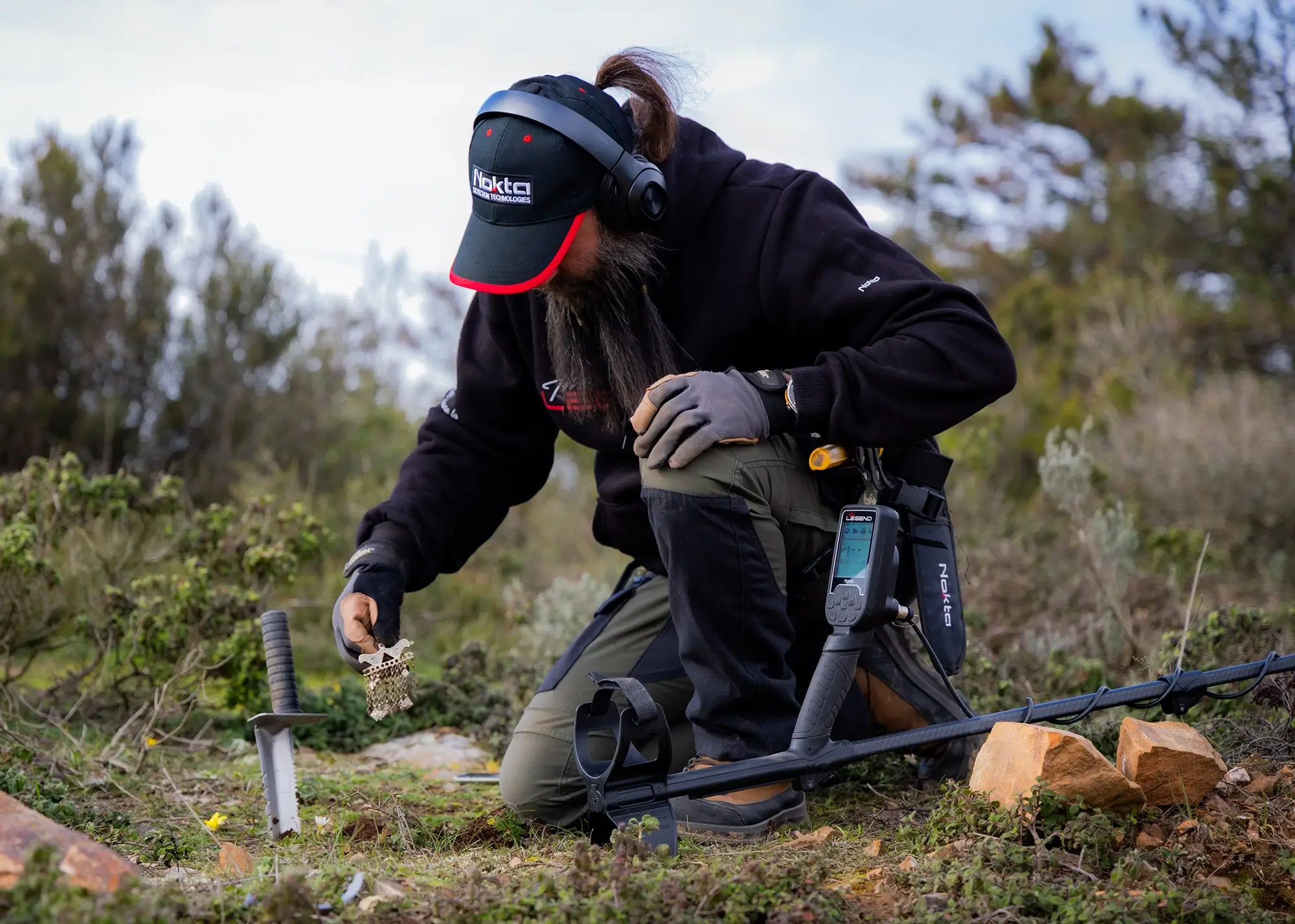nokta-the-legend-metal-detector-2025-styling-photo-3