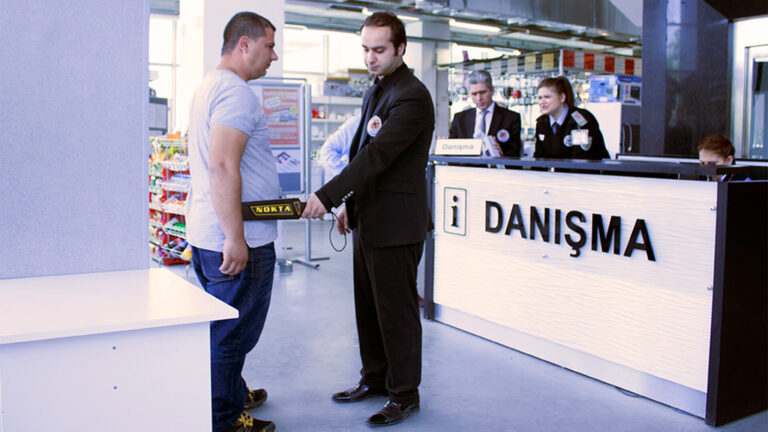 nokta-ultra-scanner-security-detector-7